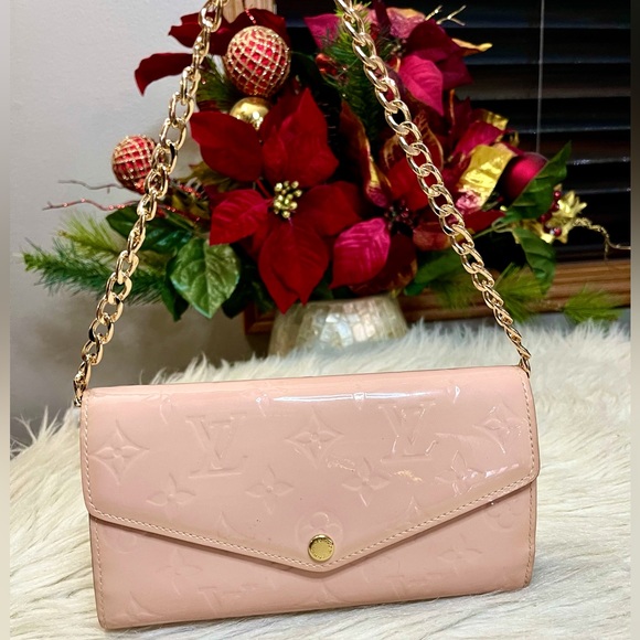 Louis Vuitton Handbags - Authentic Louis Vuitton Sarah long Vernis wallet